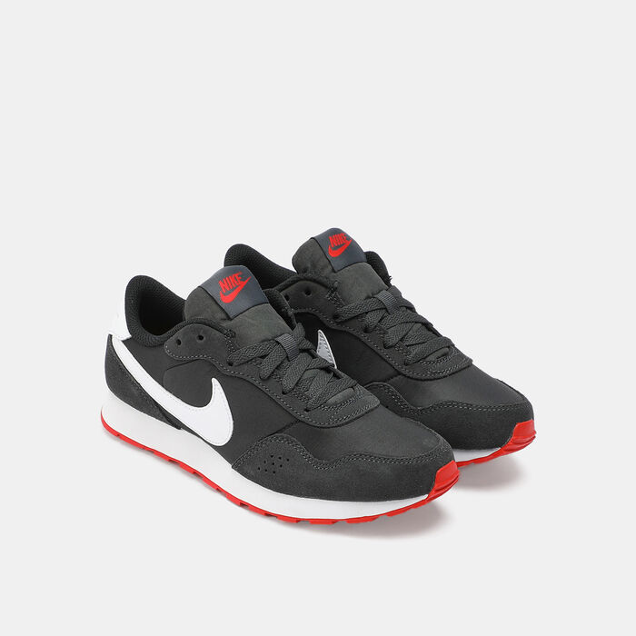 Nike Kids' MD Valiant Shoe Black Nike Kids' MD Valiant Shoe Black image number 1