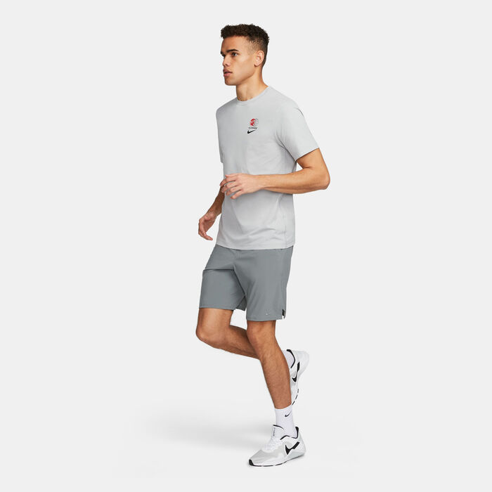 Nike Men's Dri-FIT UV Hyverse T-Shirt Grey Nike Men's Dri-FIT UV Hyverse T-Shirt Grey image number 2