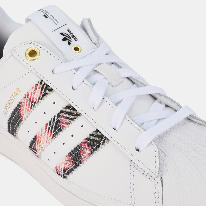 adidas Originals Women's HER Studio London Superstar Shoe White image number 4