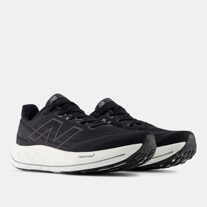 New Balance Men's VONGO Shoe Black New Balance Men's VONGO Shoe Black image number 1