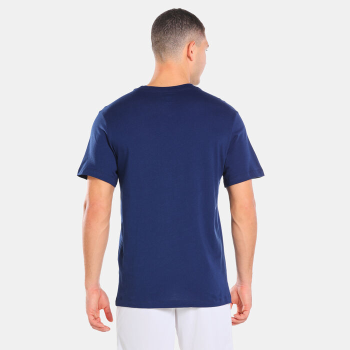 Nike Men's F.C. Barcelona Crest 92Trap T-Shirt Blue Nike Men's F.C. Barcelona Crest 92Trap T-Shirt Blue image number 1