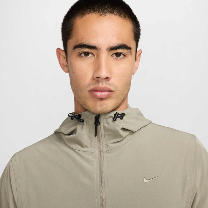 Nike Men's Unlimited Water-Repellent Hoodie Green image number 2