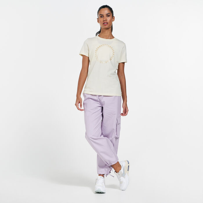 Nike Women's Sportswear Icon Clash T-Shirt White Nike Women's Sportswear Icon Clash T-Shirt White image number 2