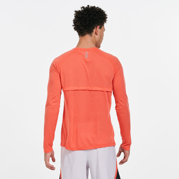 Under Armour Men's Streaker Run T-Shirt Red Under Armour Men's Streaker Run T-Shirt Red image number 1