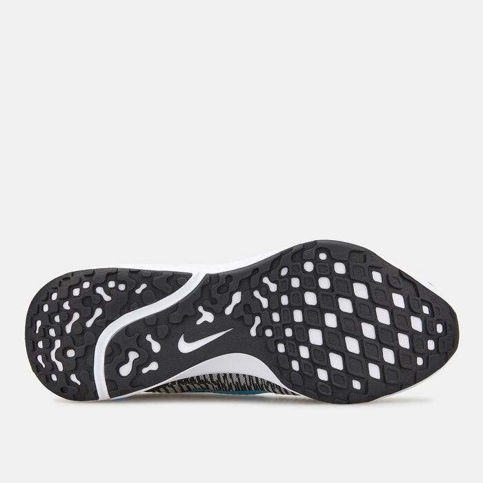 Nike Women's Renew Run 4 Shoe Grey Nike Women's Renew Run 4 Shoe Grey image number 3