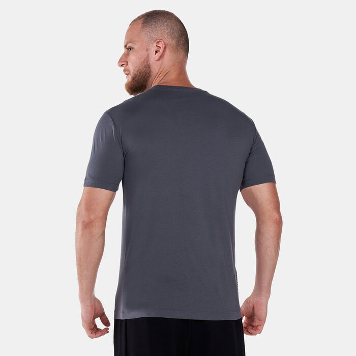 EA7 Emporio Armani Men's Train Lux T-Shirt Grey EA7 Emporio Armani Men's Train Lux T-Shirt Grey image number 1