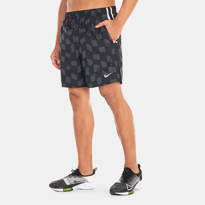 Nike Men's Dri-FIT Challenger 7-Inch Shorts Black Nike Men's Dri-FIT Challenger 7-Inch Shorts Black image number 0
