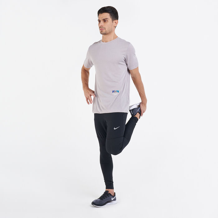 Nike Men's Dri-FIT Trail T-Shirt Grey Nike Men's Dri-FIT Trail T-Shirt Grey image number 2