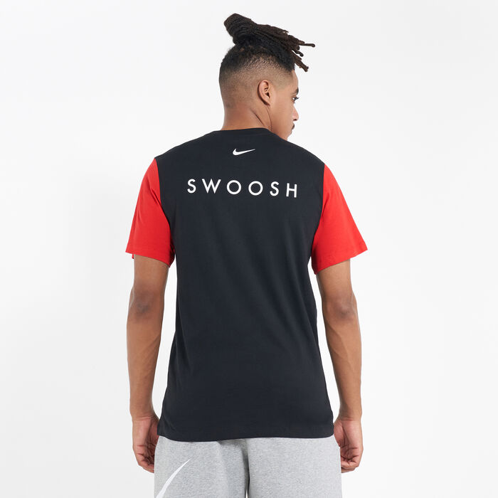 Nike Men's Sportswear Swoosh T-Shirt Red Nike Men's Sportswear Swoosh T-Shirt Red image number 1