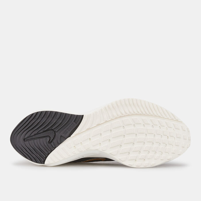 Nike Women's Air Zoom Vomero 15 Shoe Nike Women's Air Zoom Vomero 15 Shoe image number 4