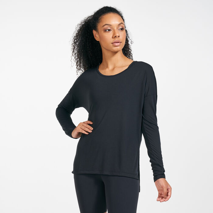 Nike Women's Yoga Layer T-Shirt Black Nike Women's Yoga Layer T-Shirt Black image number 0