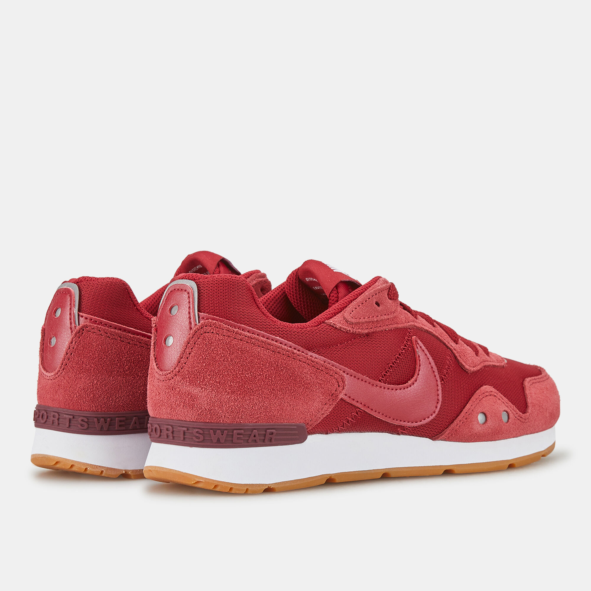 Women's Venture Runner Shoes Red Nike in Qatar -SSS