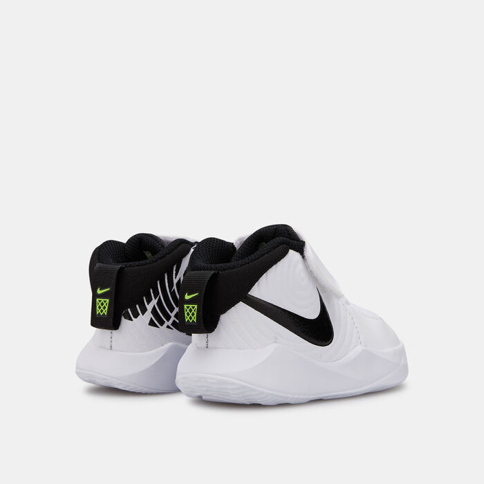 Nike Kids' Team Hustle D9 Shoe (Baby and Toddler) White Nike Kids' Team Hustle D9 Shoe (Baby and Toddler) White image number 2
