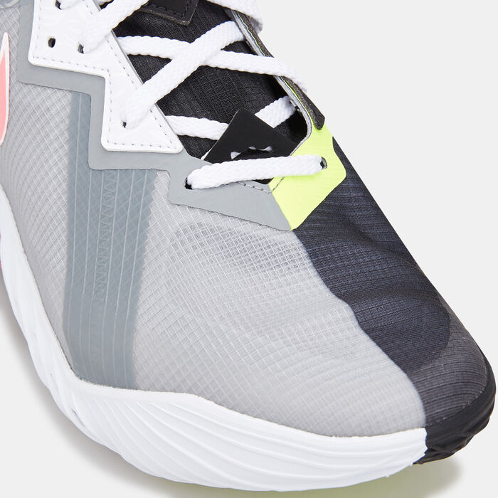 Nike Men's LeBron 18 Low Basketball Shoe Grey Nike Men's LeBron 18 Low Basketball Shoe Grey image number 4