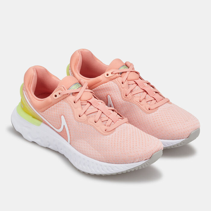 Nike Women's React Miler 3 Road Running Shoe Orange image number 2