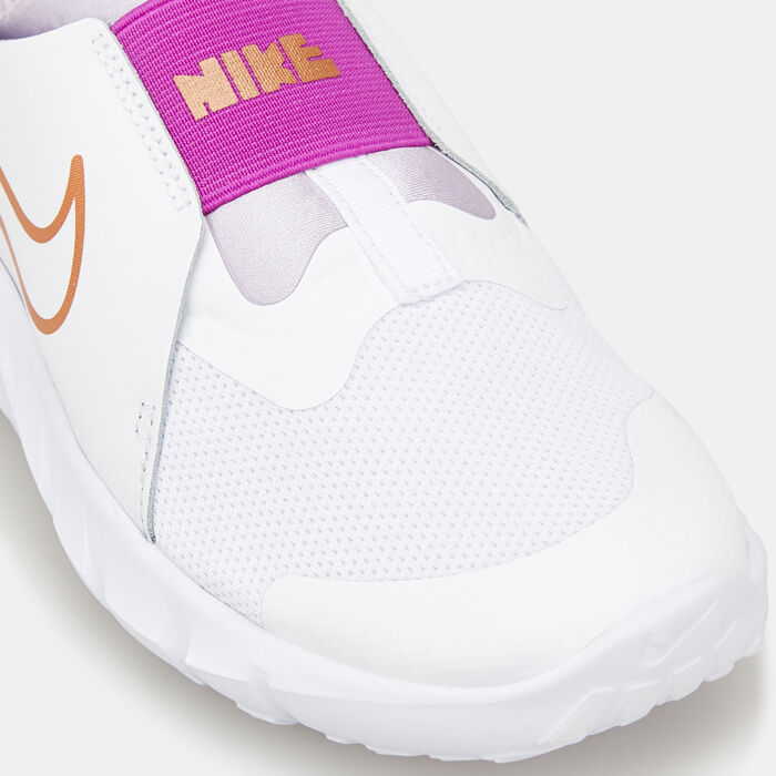 Nike Kids' Flex Runner 2 Road Running Shoe (Older Kids) White Nike Kids' Flex Runner 2 Road Running Shoe (Older Kids) White image number 4