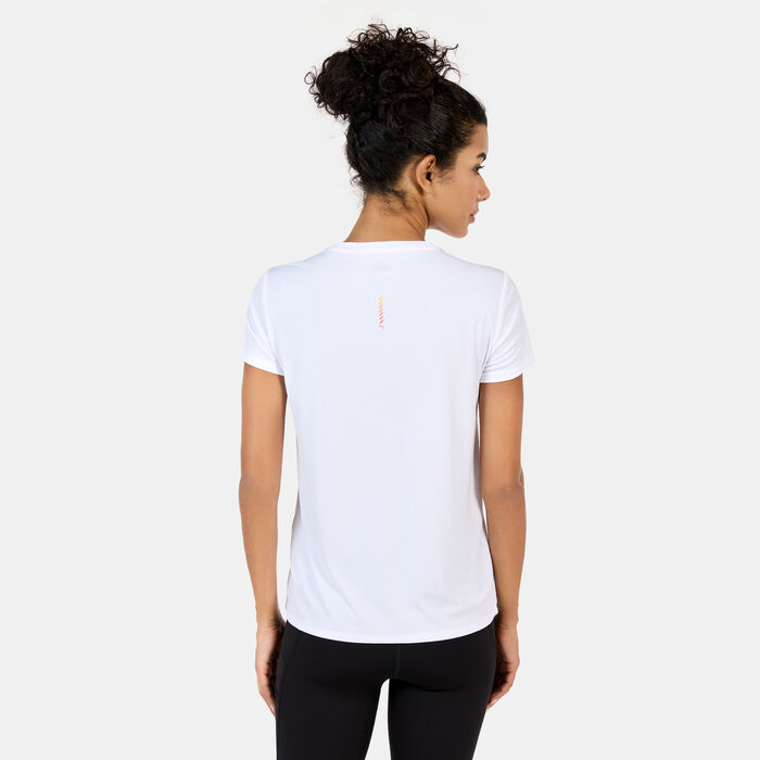 PUMA Women's Run Fav Graphic Running T-Shirt White PUMA Women's Run Fav Graphic Running T-Shirt White image number 1