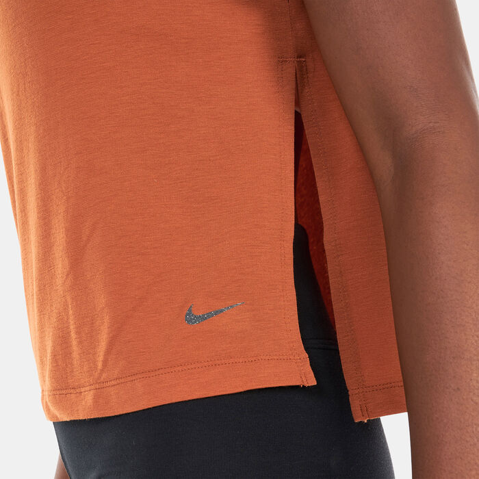 Nike Women's Yoga Dri-FIT Training Top Orange Nike Women's Yoga Dri-FIT Training Top Orange image number 3