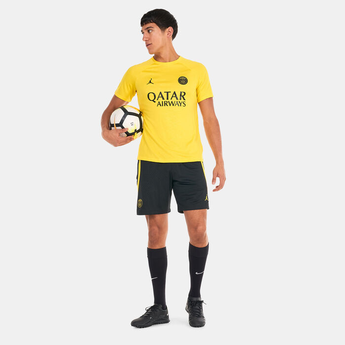 Jordan Men's Paris Saint-Germain Dri-FIT Academy Pre-Match Jersey - 2022/23 yellow Jordan Men's Paris Saint-Germain Dri-FIT Academy Pre-Match Jersey - 2022/23 yellow image number 2