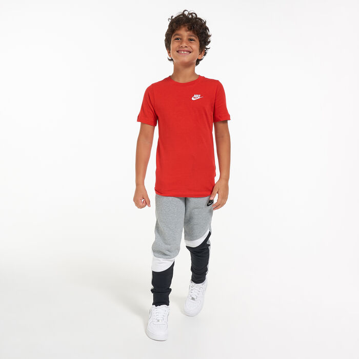 Nike Kids' Sportswear T-Shirt (Older Kids) Red Nike Kids' Sportswear T-Shirt (Older Kids) Red image number 2