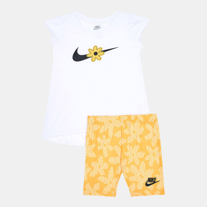 Nike Kids' Sport Daisy T-Shirt And Bike Shorts Set yellow Nike Kids' Sport Daisy T-Shirt And Bike Shorts Set yellow image number 0
