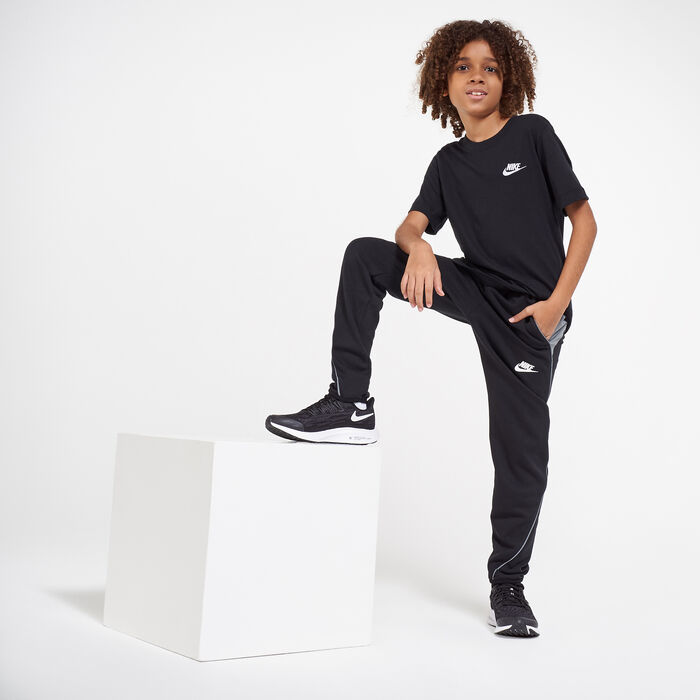Nike Kids' Sportswear T-Shirt (Older Kids) Black Nike Kids' Sportswear T-Shirt (Older Kids) Black image number 2