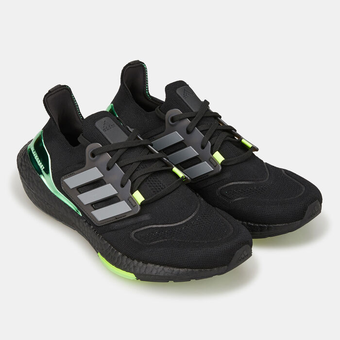 adidas Men's Ultraboost 22 Shoe Black image number 2