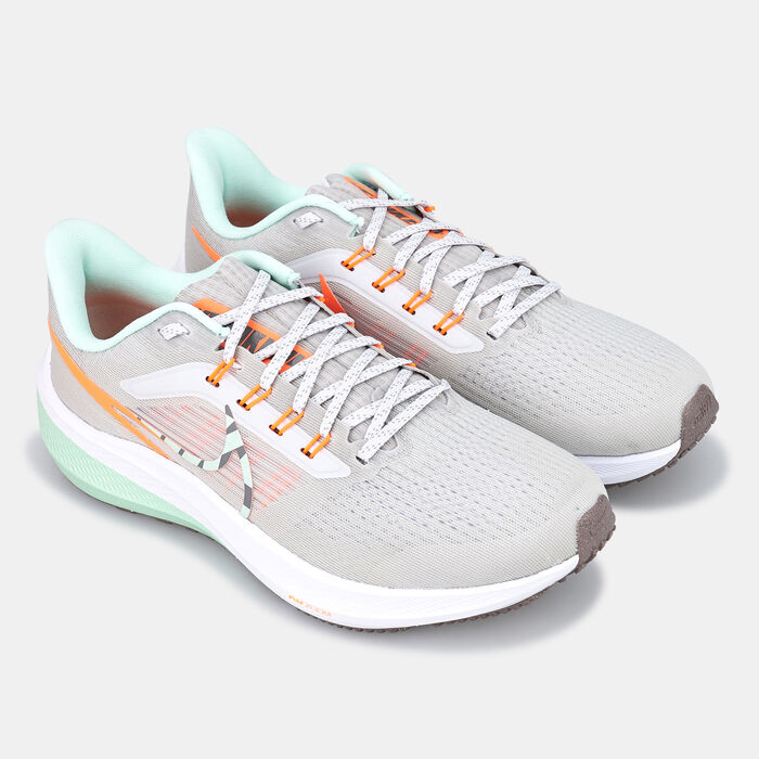 Nike Women's Air Zoom Pegasus 39 Premium Shoe Grey image number 1