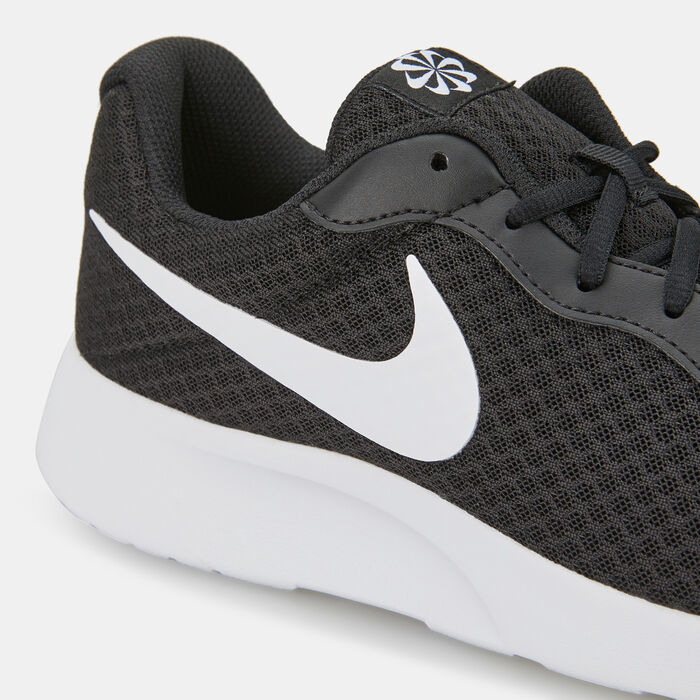 Nike Men's Tanjun Shoe Black image number 4