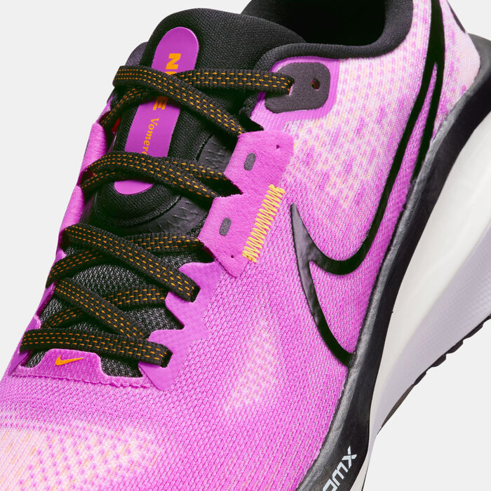 Nike Women's Vomero 17 Road Running Shoes Pink image number 5