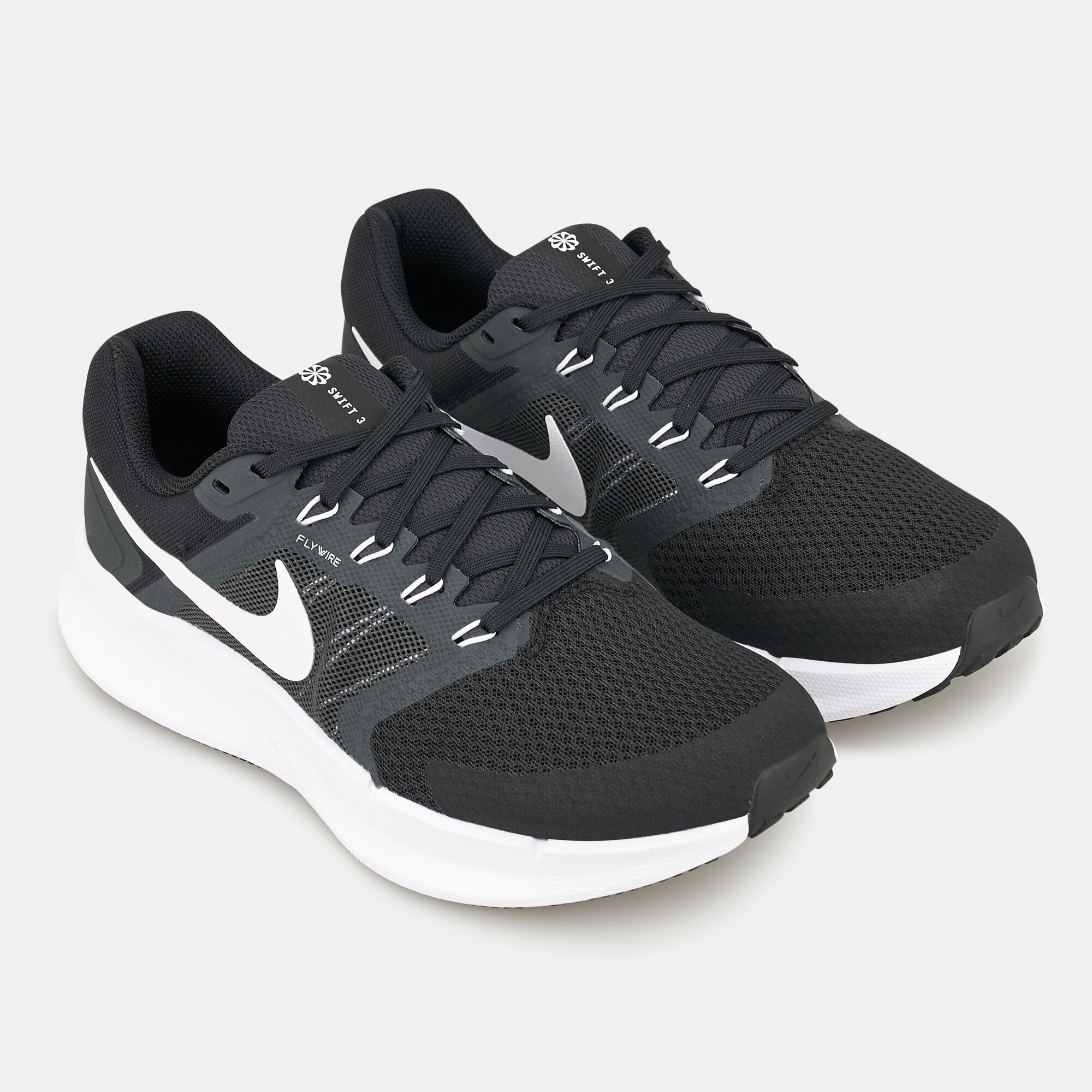 Nike women's run swift black clearance