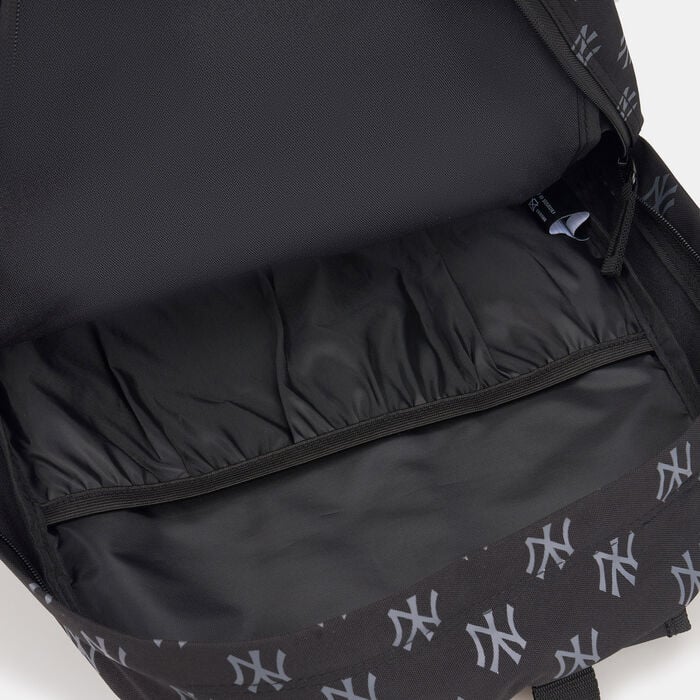 New Era MLB New York Yankees Monogram Stadium Backpack Black New Era MLB New York Yankees Monogram Stadium Backpack Black image number 3