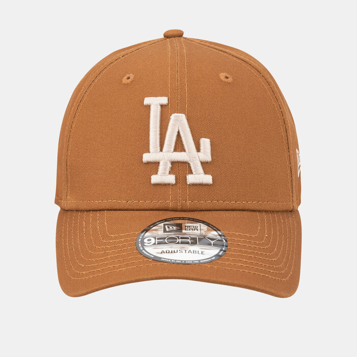 New Era Men's League Essentials 9FORTY Los Angeles Dodgers Cap Beige image number 0