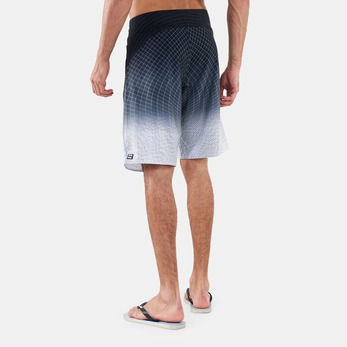 Billabong Men's Fluid Pro Board Shorts Black Billabong Men's Fluid Pro Board Shorts Black image number 1