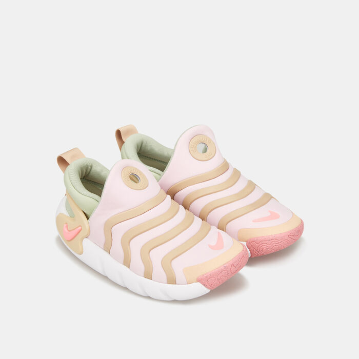 Nike Kids’ Dynamo Go Shoe (Younger Kids) Pink Nike Kids’ Dynamo Go Shoe (Younger Kids) Pink image number 1