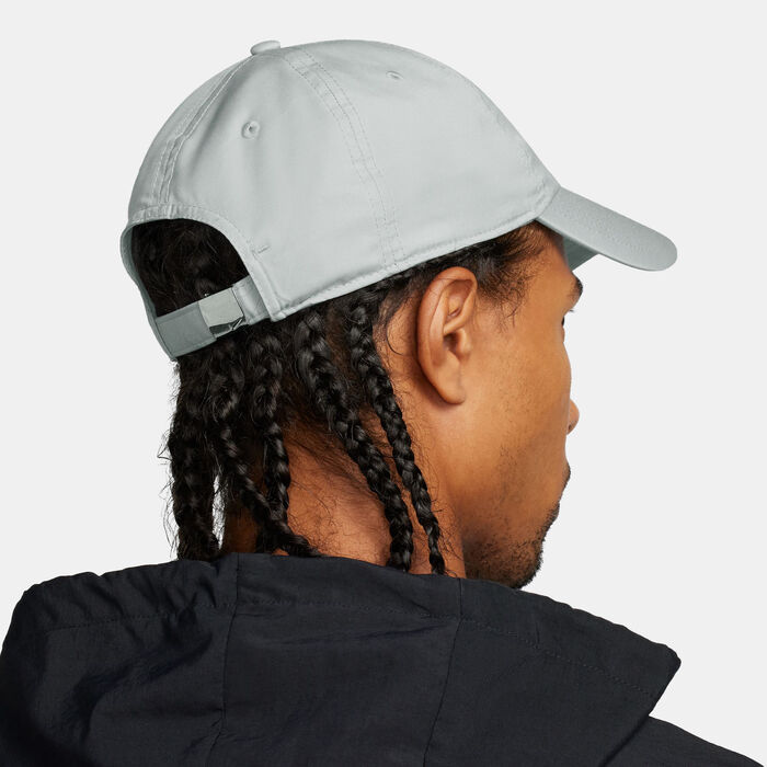 Nike Men's Dri-FIT Club Unstructured Swoosh Cap Grey Nike Men's Dri-FIT Club Unstructured Swoosh Cap Grey image number 1