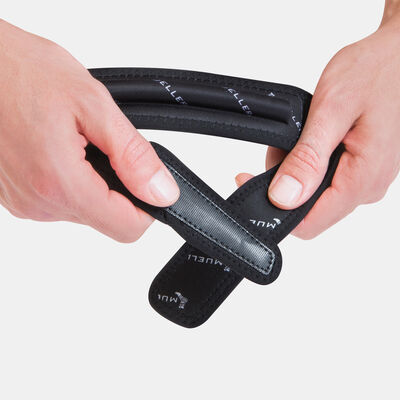 Mueller Jumpers Knee Strap (One Size) Black Mueller Jumpers Knee Strap (One Size) Black