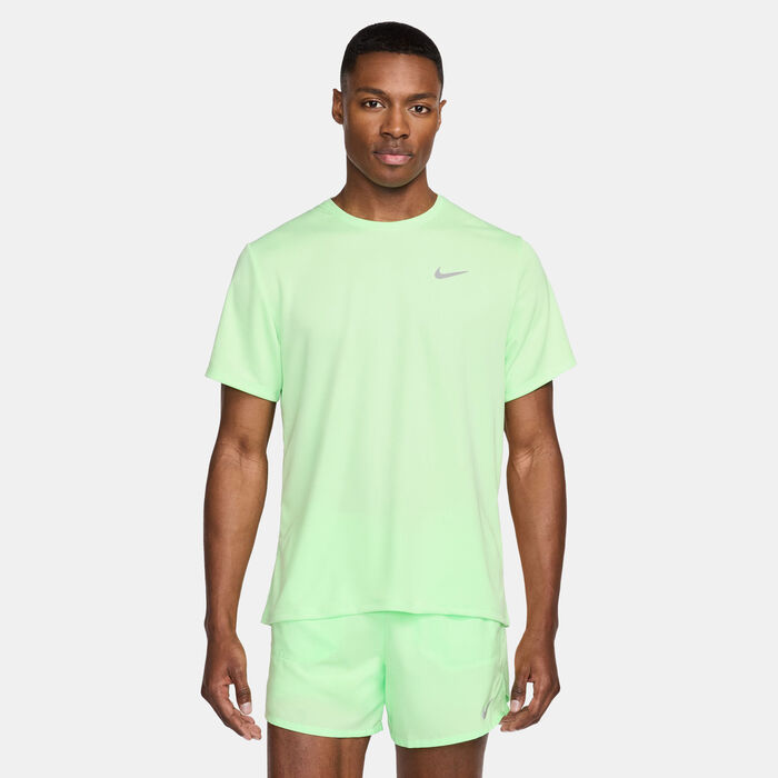 Nike Men's Miler Dri-FIT UV Running T-Shirt Green Nike Men's Miler Dri-FIT UV Running T-Shirt Green image number 0