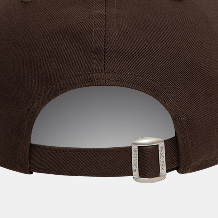 New Era Men's MLB New York Yankees League Essential 9FORTY Cap Brown image number 1