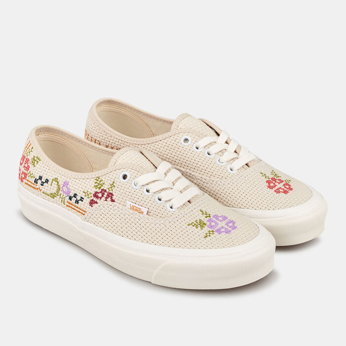 Vans Authentic 44 DX Unisex Shoe White Vans Authentic 44 DX Unisex Shoe White image number 1
