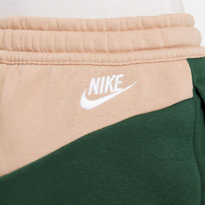 Nike Kids' Sportswear Amplify Joggers (Older Kids) Green image number 3
