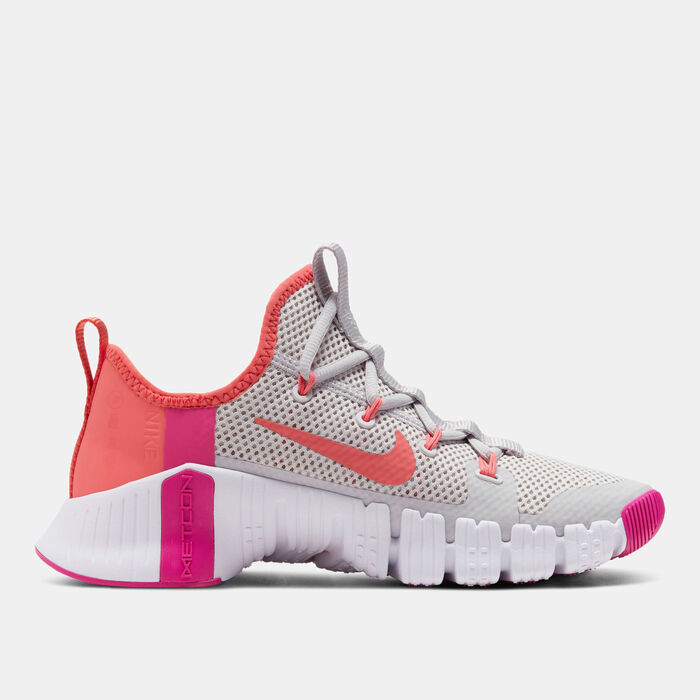 Nike Women's Free Metcon 3 Shoe Grey Nike Women's Free Metcon 3 Shoe Grey image number 1