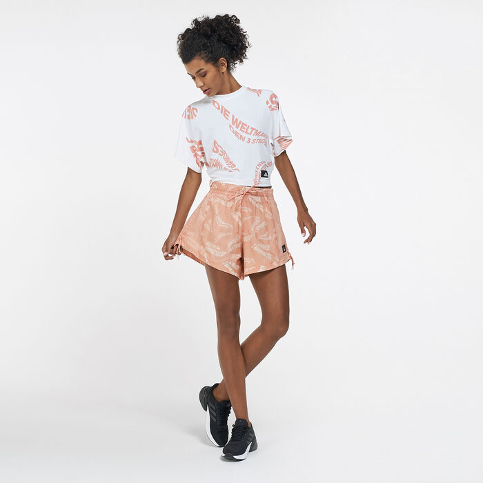 adidas Women's Sportswear Woven Lightweight Shorts Pink image number 2