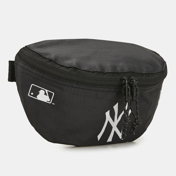 New Era Men's New York Yankees Mini Waist Pack Black New Era Men's New York Yankees Mini Waist Pack Black image number 2