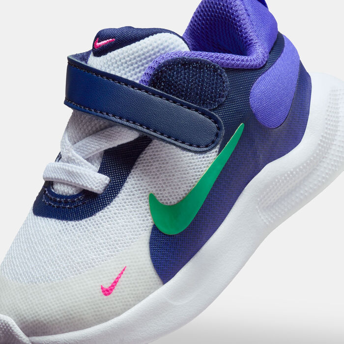 Nike Kids' Revolution 7 Shoes White Nike Kids' Revolution 7 Shoes White image number 4