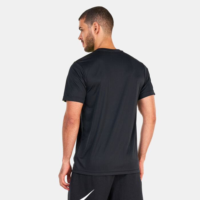 Nike Men's Sportswear Repeat T-Shirt Black Nike Men's Sportswear Repeat T-Shirt Black image number 1