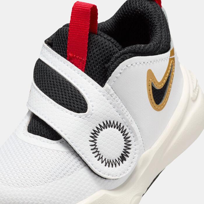 Nike Kids' Team Hustle D 11 Shoes White Nike Kids' Team Hustle D 11 Shoes White image number 4