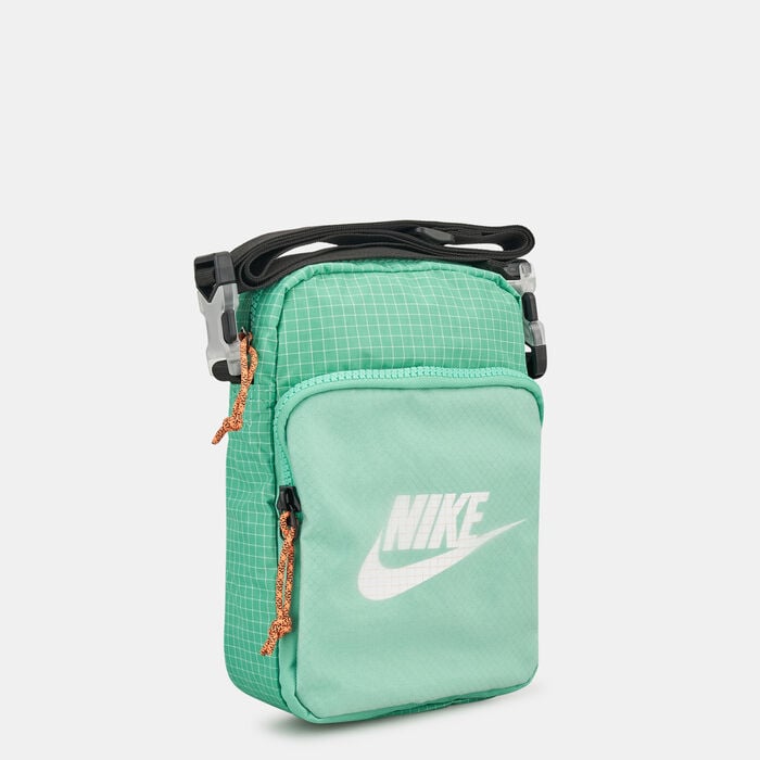 Nike Heritage 2.0 Small Items Crossbody Bag Green Nike Heritage 2.0 Small Items Crossbody Bag Green image number 2