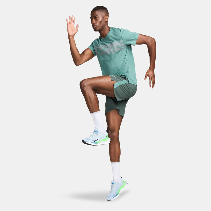 Nike Men's Challenger Dri-FIT Unlined Running Shorts Green Nike Men's Challenger Dri-FIT Unlined Running Shorts Green image number 2