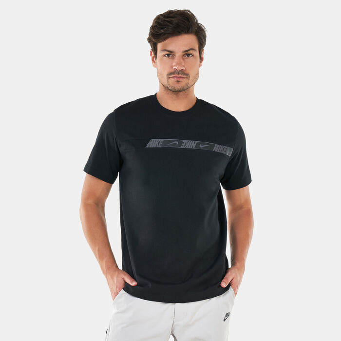 Nike Men's Sportswear Repeat T-Shirt Black Nike Men's Sportswear Repeat T-Shirt Black image number 0